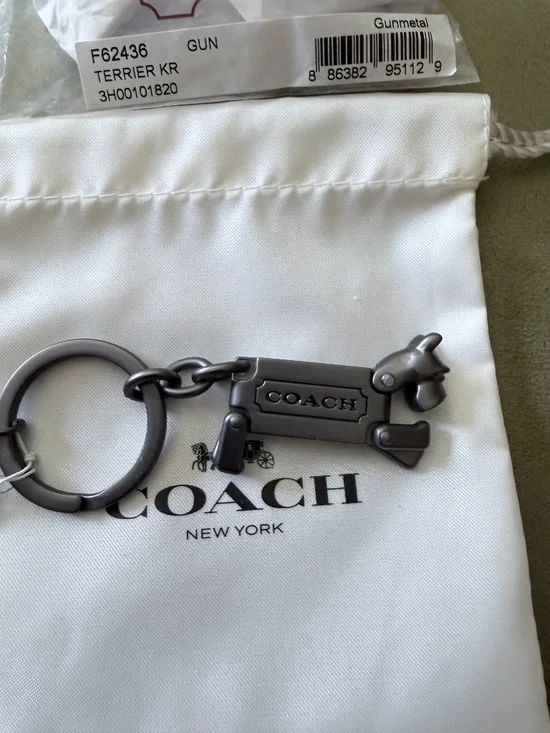 NWT -COACH Terrier Gunmetal Key Chain Key Ring Charm