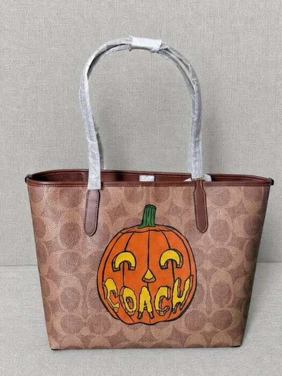 Coach Halloween Pumpkin City Tote Bag Signature Print Canvas Purse Bag NWT 2025