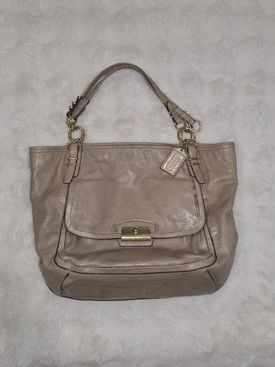 ✨ COACH KRISTIN PINNACLE LEATHER TOTE ✨