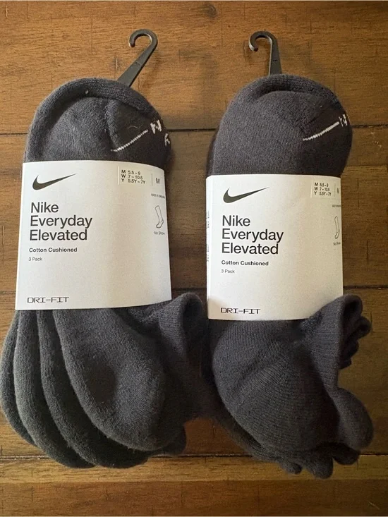 Nike Women’s set of 6 no show socks medium NWT