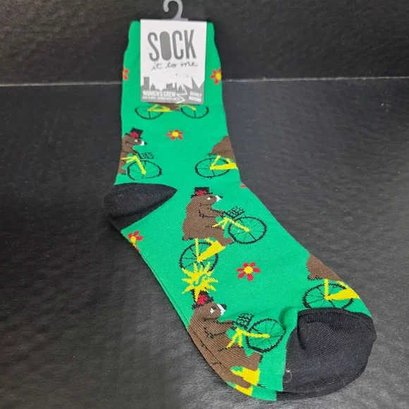 Sock‎ It To Me Crew Socks Womens S Green Bearly Moving Bear Bicycle W0067 NEW