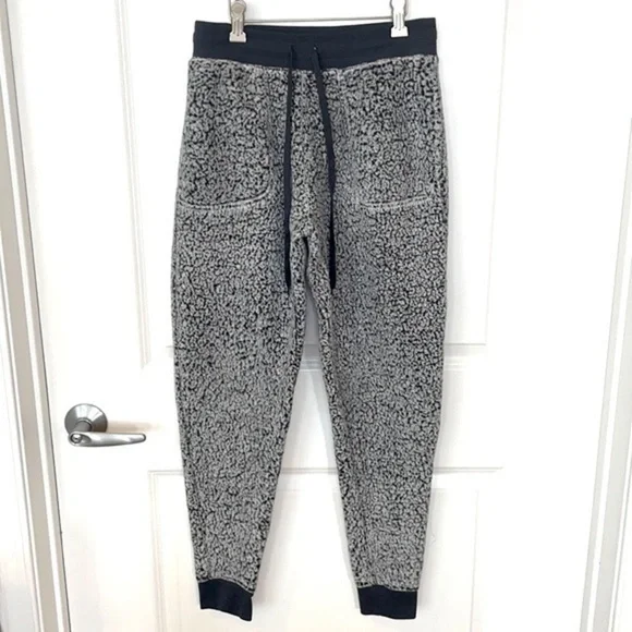SECRET TREASURES | Youth Small (4-6) Light Gray Chunky Fleece Sweatpants