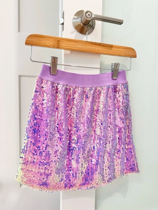 NWT Iridescent Lilac Sequin Skirt 💜✨