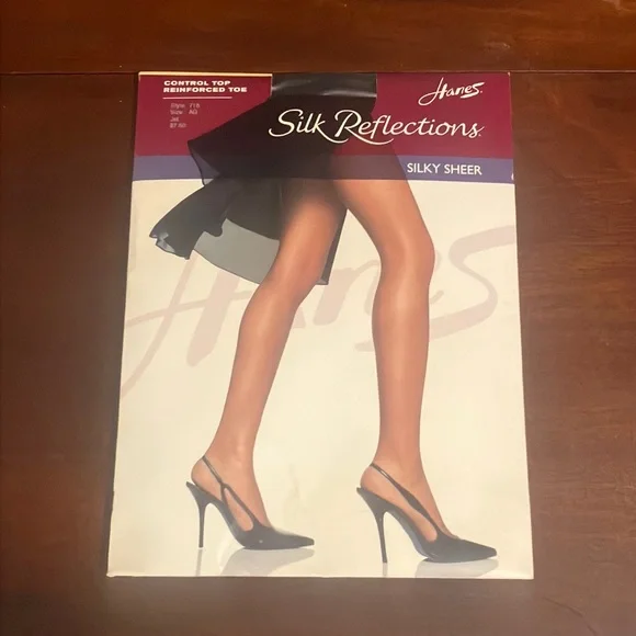 2003 Hanes Silk Reflections Control Top Sheer Black Pantyhose Style 718 size AB