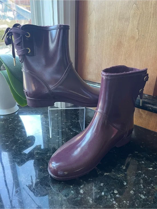 Michael Kors Women's Burgundy Glossy Ankle Rain Boots