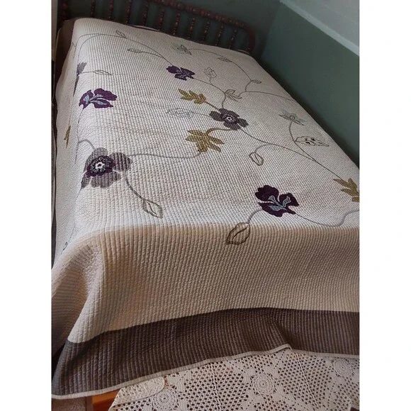 Vintage King Size Polyester Quilt Bedspread