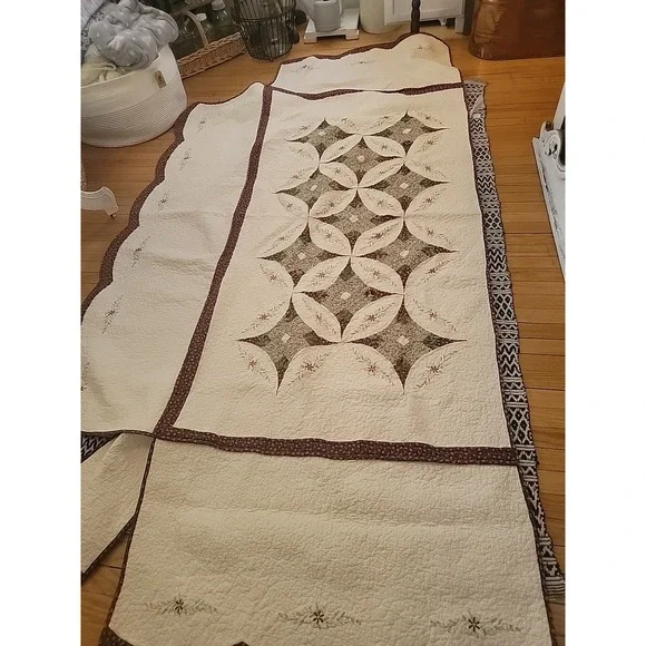 Vintage JC Penneys Home Collection Daybed Quilt, Cream, Burgundy, Flowers