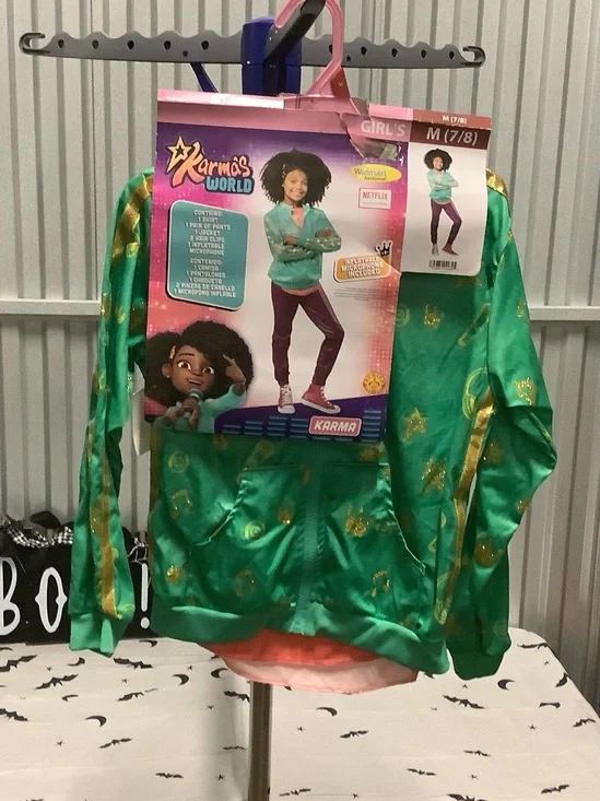 Karms’s world Green & Gold Girls Halloween ' Costume size medium (7/8)