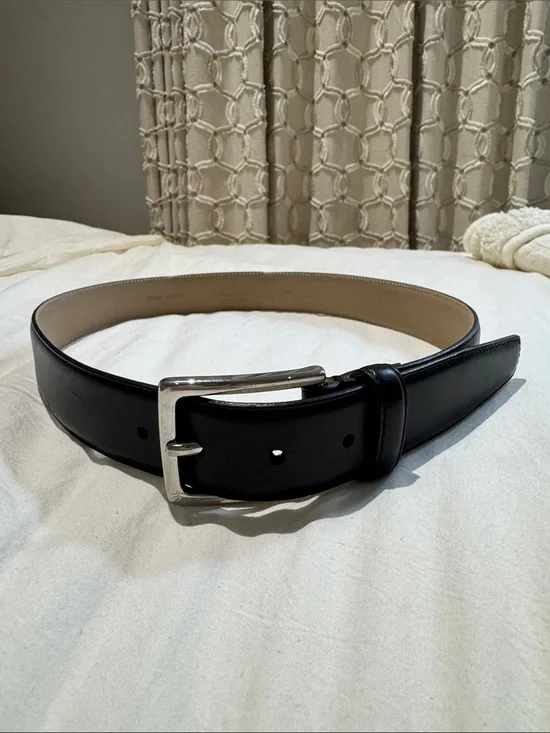Brooks Brothers Classic Black Leather Men's Belt - NWOT - Size 32