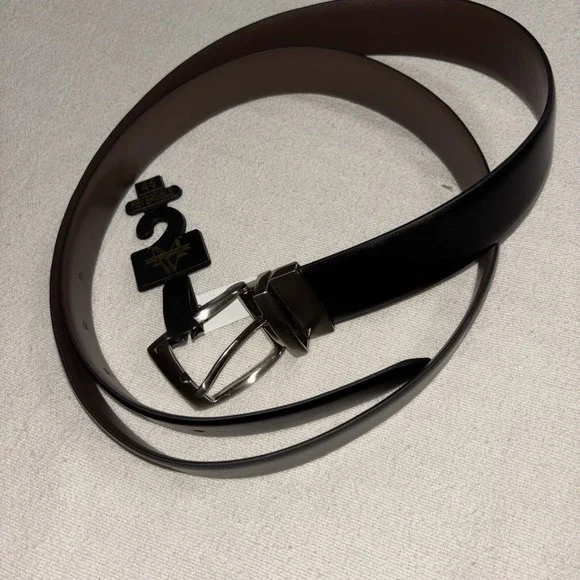 Men's Warehouse Black Brown Reversible Belt Silver‎ Buckle Size 46