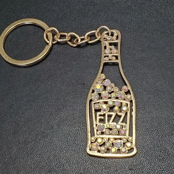 Gold tone Fizz bottle keychain