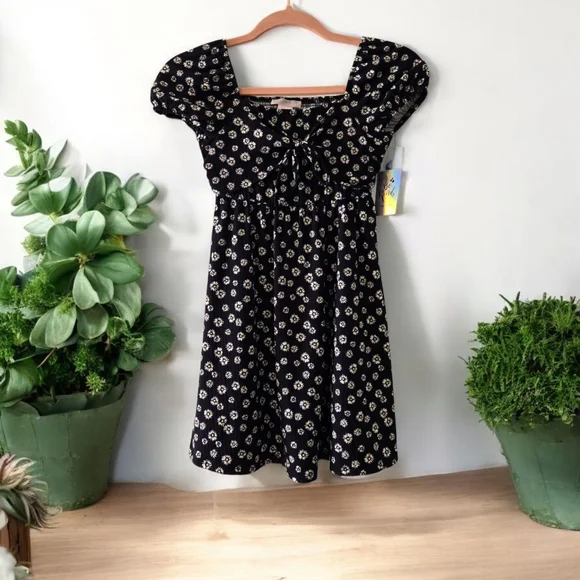 Emma & Elsa Daisy Front Tie Dress Stretchy Knit Smocked Short Sleeve Blue sz 8