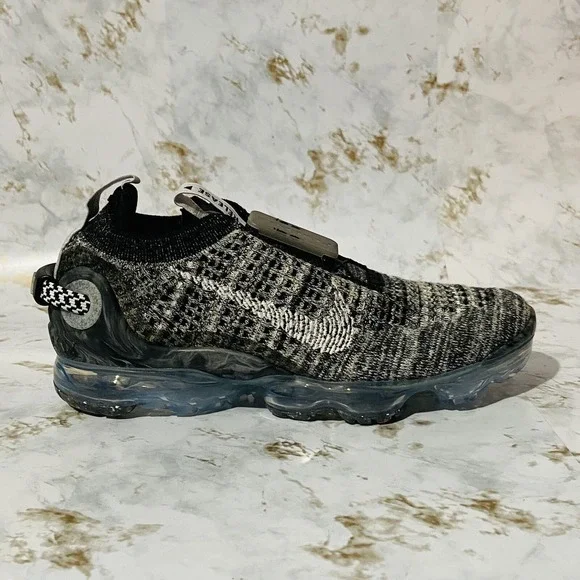 Nike Women's Air Vapormax 2020 Flyknit Oreo Black White Shoes NEW Size 6