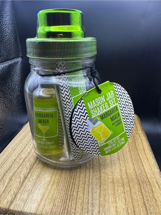 Mason Jar Shaker Set - Margarita Mixer in Lime Green