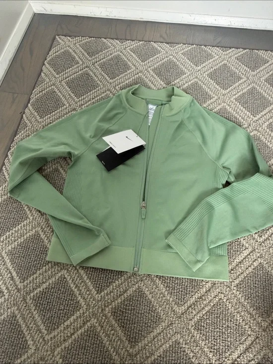 Nike Light Green Women’s Zip-Up Jacket crop top tight fit