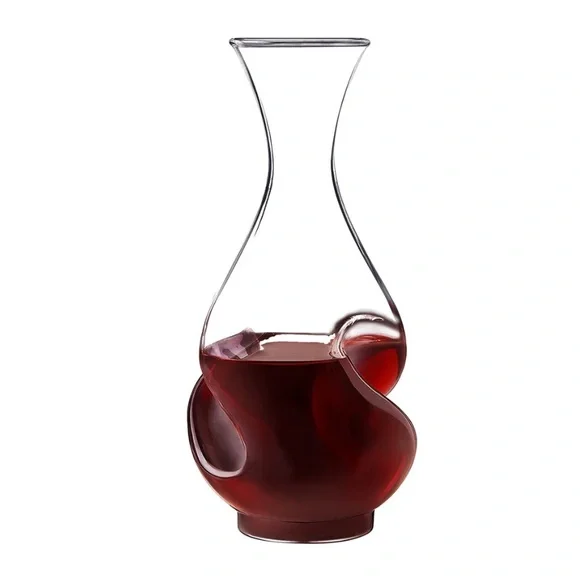 Nic & Syd Home Veneto Aerator Wine‎ Decanter. Size 25.4 oz. NIB.