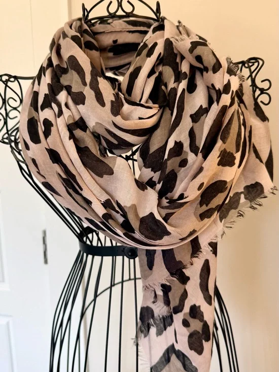 Lulla Collection by BINDYA Abigail Leopard Oblong Scarf NWT - Black / Tan