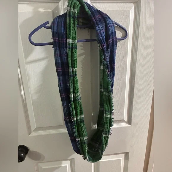 Women’s Plaid Infinity Scarf
