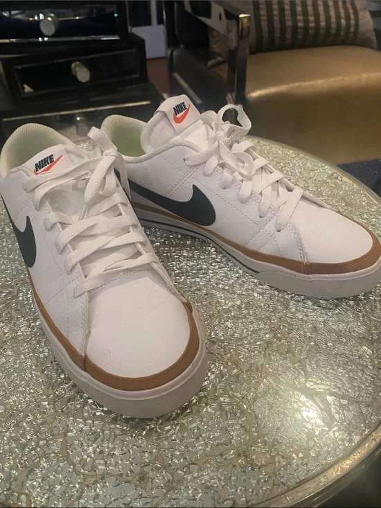 Nike Womens White Sneakers with Black Swoosh and Brown Trim