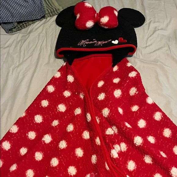 Minnie Mouse Red and‎ White Polk a Dot Cape with  Mouse Ears