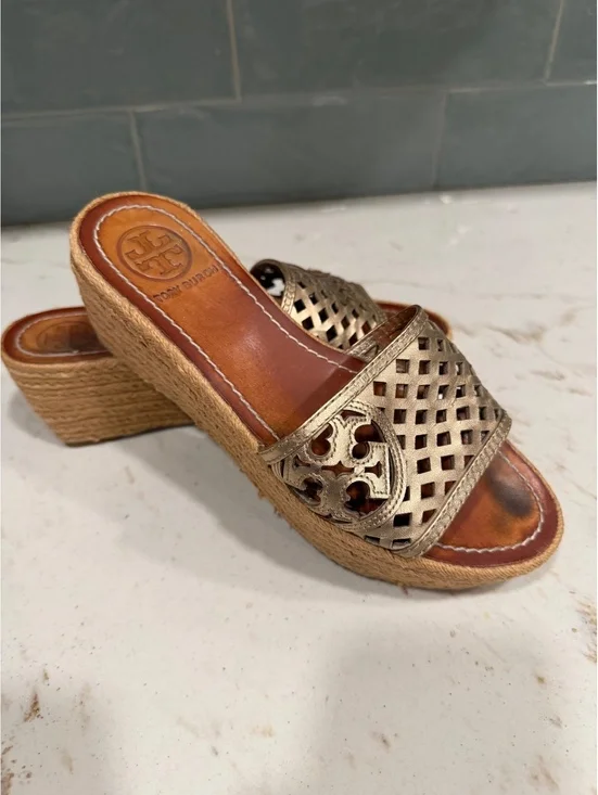 Tory Burch Women's Metallic Gold Perforated Cutout Espadrille  Sandals Sz 7.5