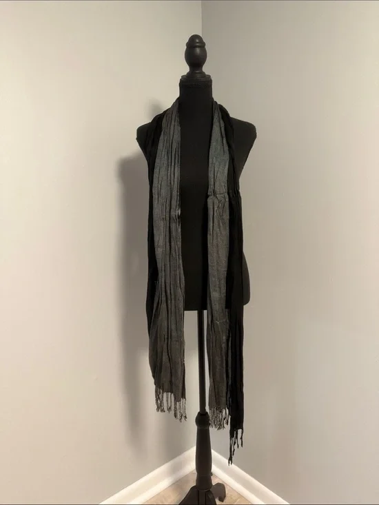 Lightweight Two-Tone Black and Charcoal Scarf