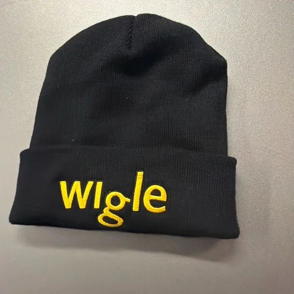 black knit‎ beanie with 