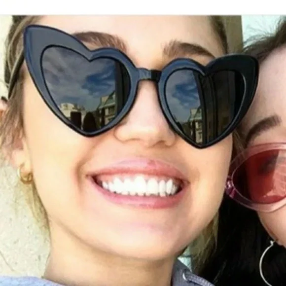 🕶 Heart White Black Pink Mirror Lens Sunglasses