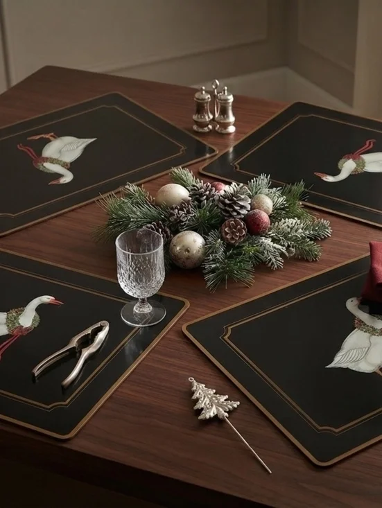 Vintage Pimpernel Black with festive goose Placements (4)
