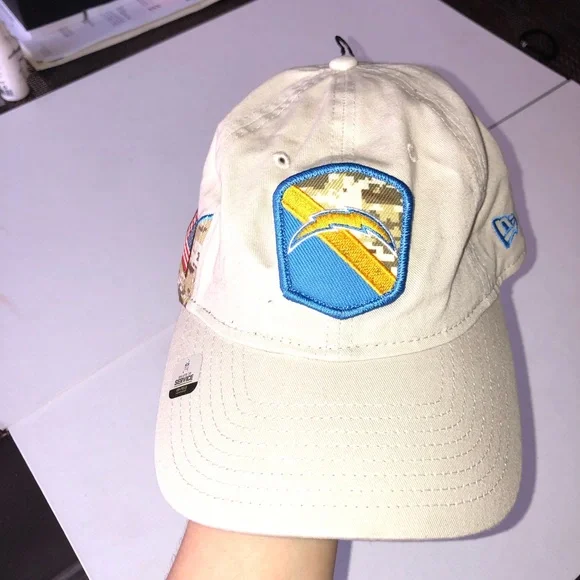 New Era loscha street Beige Baseball Cap with Blue Patch