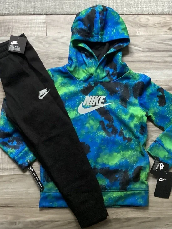 Nike Boys Hoodie & Jogger Set Size 5(NWT)~PRICE IS FIRM~