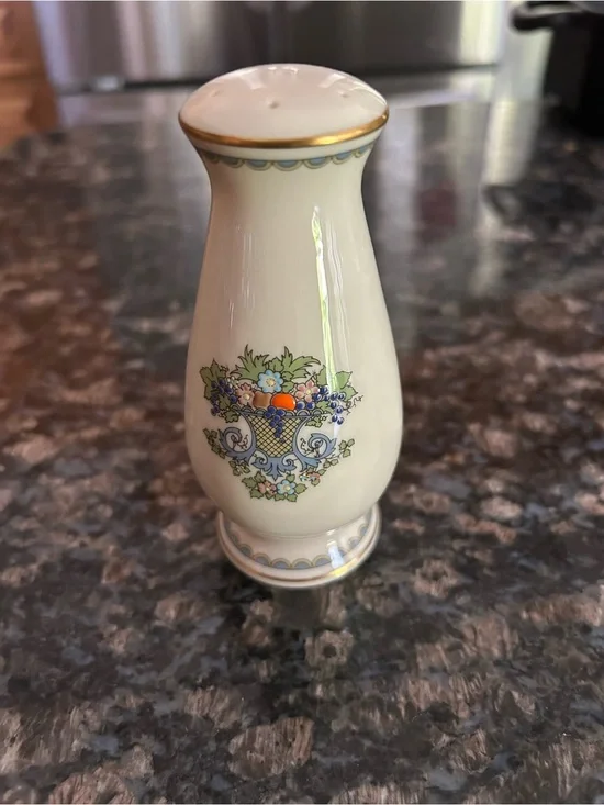 Lenox Cream Porcelain Salt Shaker with Gold Trim and Blue Scallop Band