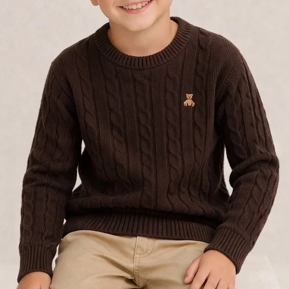 Gap brown cable knit sweater with khaki pants 4