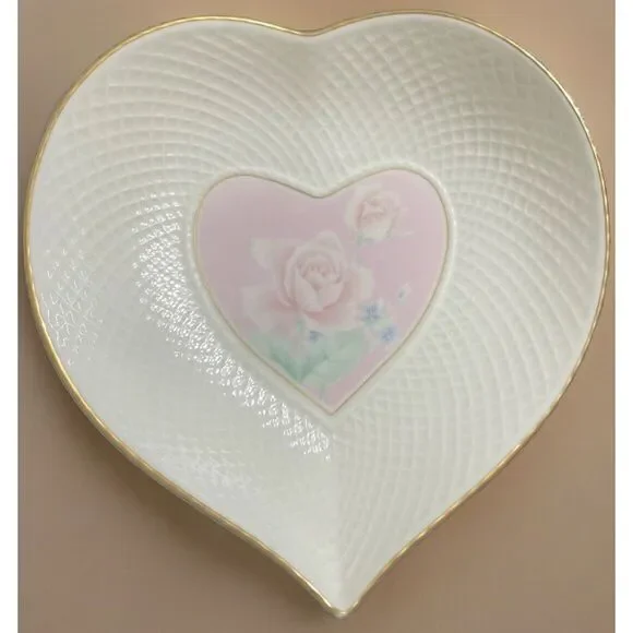 Ivory Bone China Mikasa Narumi-Japan Heart-Shaped Candy/ Trinket Dish‎ Rose Duet