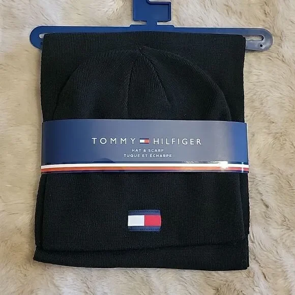 TOMMY HILFIGER 2-PIECE BLACK HAT AND SCARF SET, NEW!
