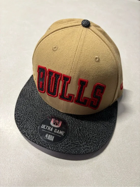 Ultra Game brand Chicago Bulls snapback hat