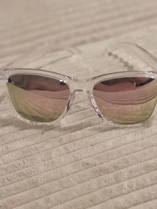 Clear Frame Sunglasses with Pink-Tinted Lenses