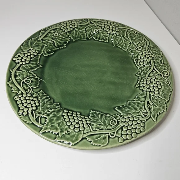 Mikasa Bordella Pinheiro Charger Platter Large Plate 13.75