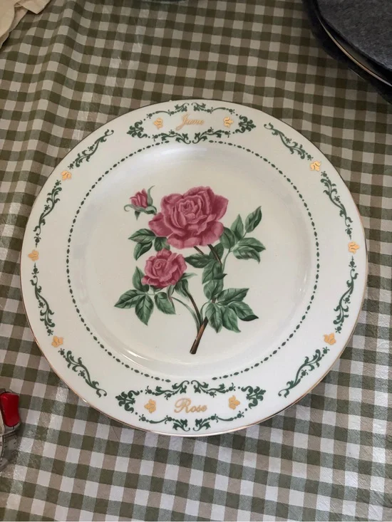 Classic Rose Motif Dinner Plate - White with Pink Rose