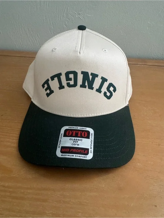 SINGLE Baseball cap