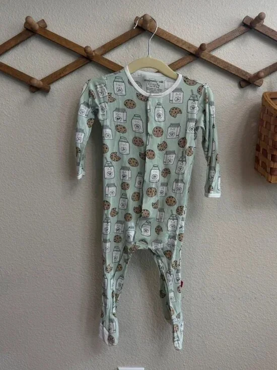 Magnetic me milk and cookies 6-9m