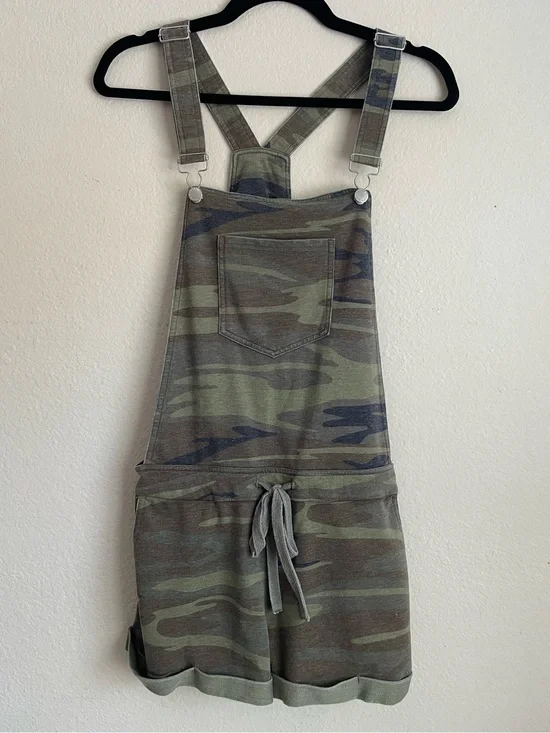 Z Supply Camo Short Overalls - size small