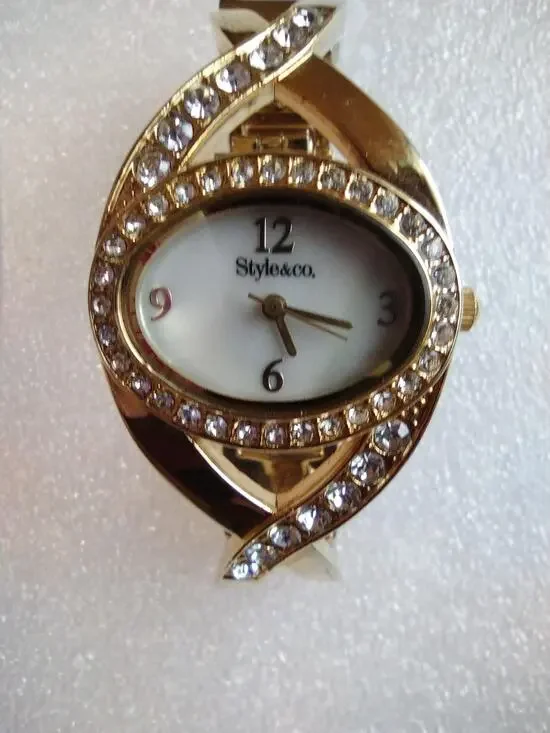 Women Watch Gold Tone Oval Crystal Bracelet Rhinestone Bangle Needs Battery Vtg