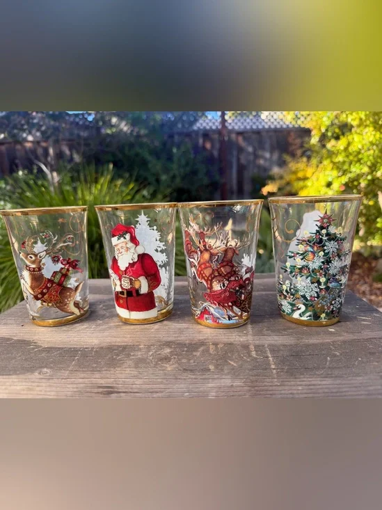 Williams Sonoma Twas the Night before Christmas Gold accents tumblers