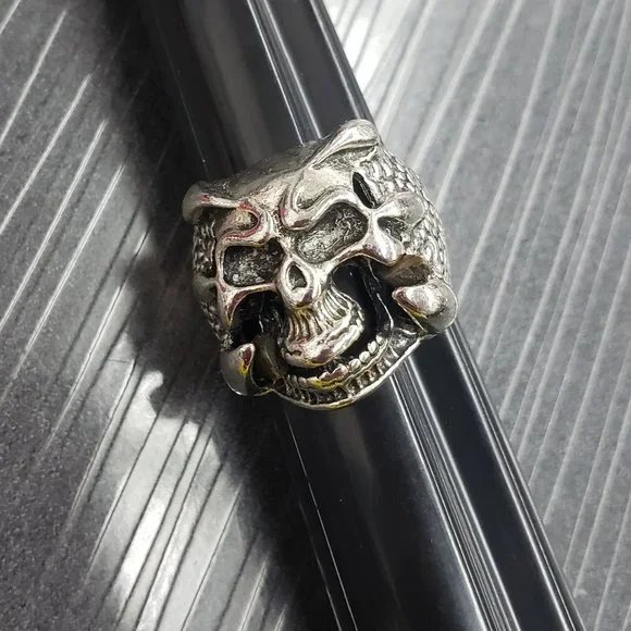 1/$10, 2/$15 -  Men's size 10 Silver-tone Skull Ring Fashion Jewelry