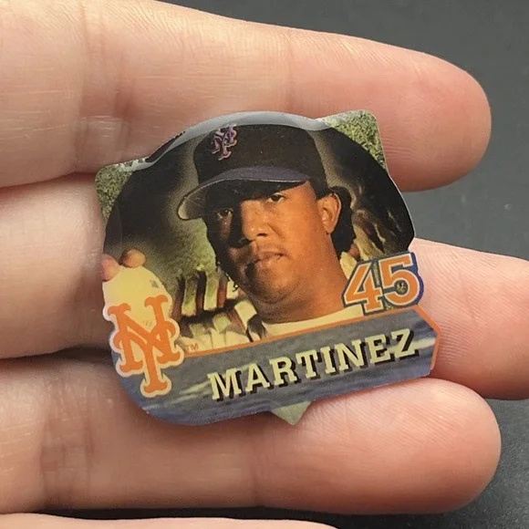 Vintage‎ New York Mets MLB Baseball Pedro Martinez #45 Pitcher Lapel Hat Pin