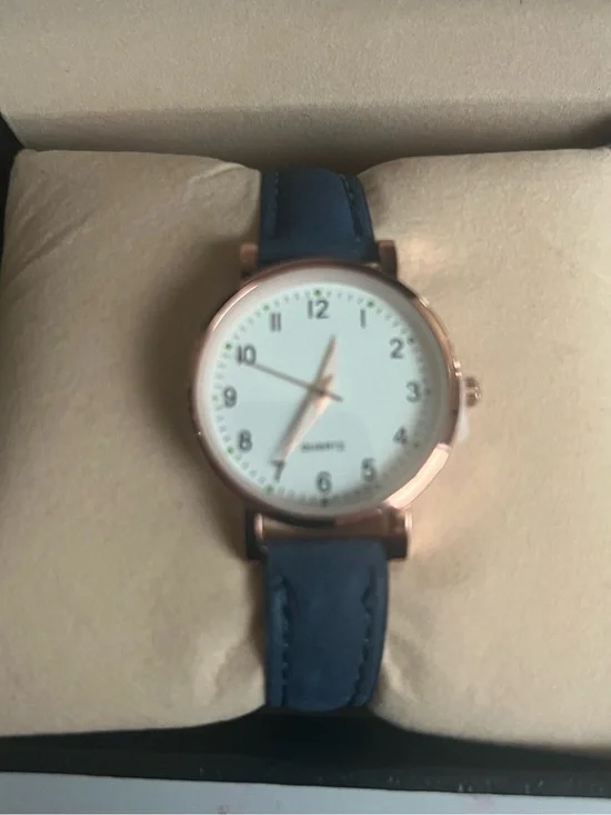 Women’s Round Rose Gold/White Navy Blue Leather Quartz Wrist Watch NWT