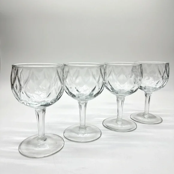 Vintage Diamond Pattern Stemmed Wine Glasses‎ Set of 4, 3