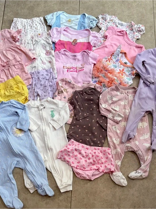 Lot Of 20 Baby Girl 6-9 Month Clothing Bundle Pajamas Shorts body suits onesies