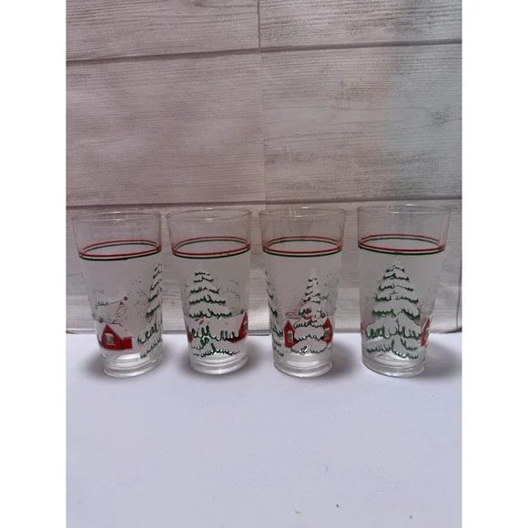 Set‎ of 4 Vintage Christmas Frosted  Snowy Village Glass Tumblers 6 in.